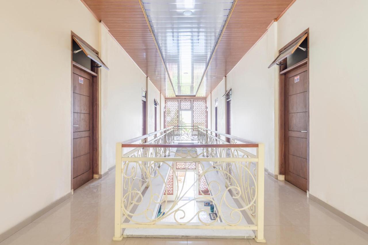 Oyo 3706 Griya Tentrem Syariah Lamongan Exterior foto