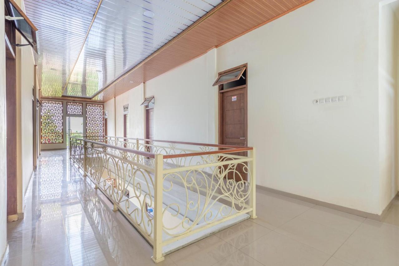 Oyo 3706 Griya Tentrem Syariah Lamongan Exterior foto